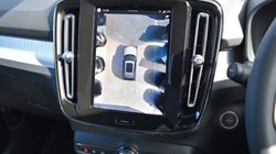 2023 (73) VOLVO XC40 2.0 B4P Plus Dark 5dr Auto 5817481