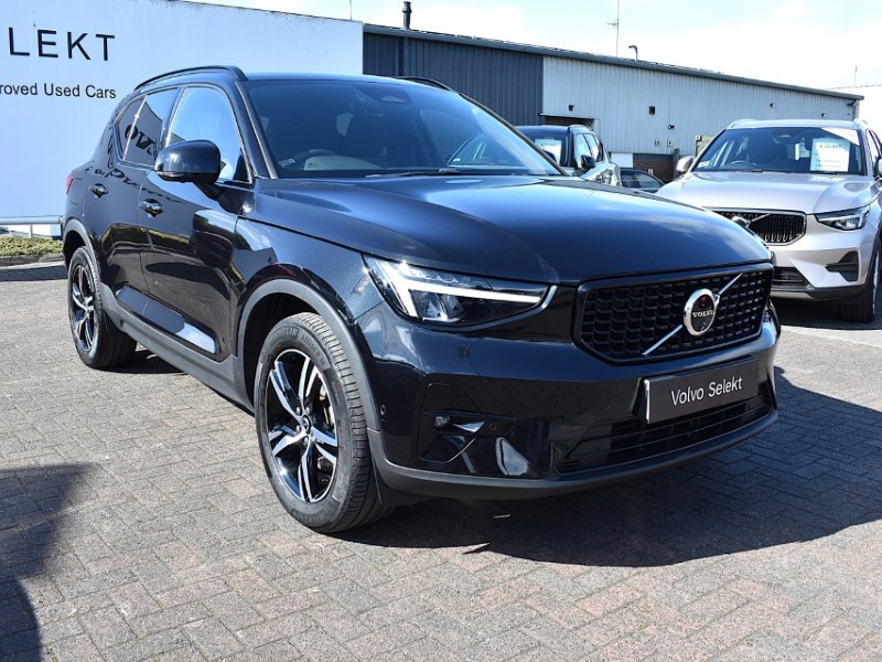 2023 (73) VOLVO XC40 2.0 B4P Plus Dark 5dr AWD Auto