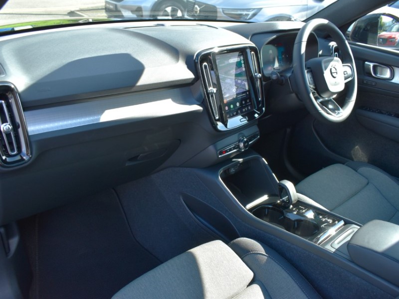 2023 (73) VOLVO XC40 2.0 B4P Plus Dark 5dr Auto 5817498