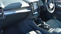2023 (73) VOLVO XC40 2.0 B4P Plus Dark 5dr Auto 5817498