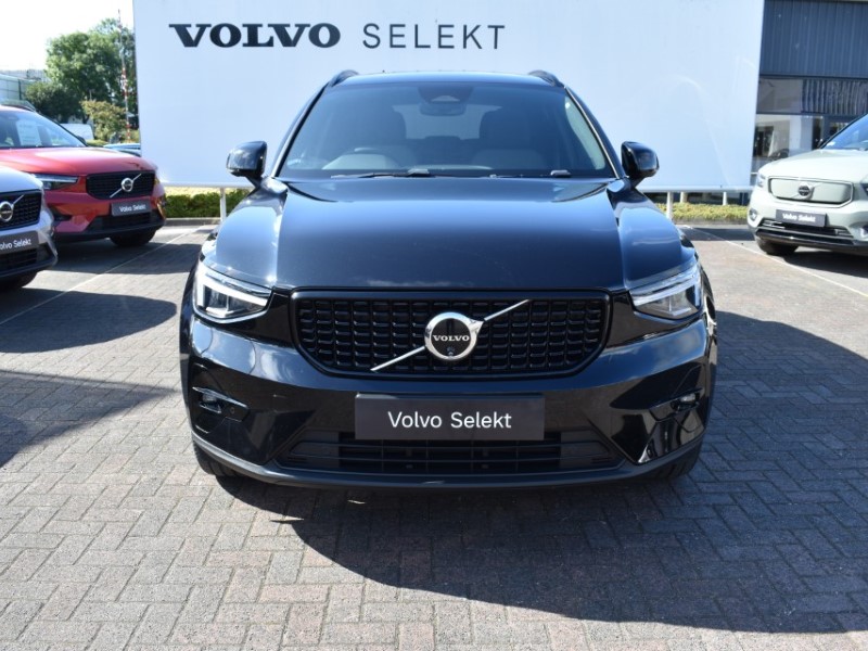2023 (73) VOLVO XC40 2.0 B4P Plus Dark 5dr Auto 5817462