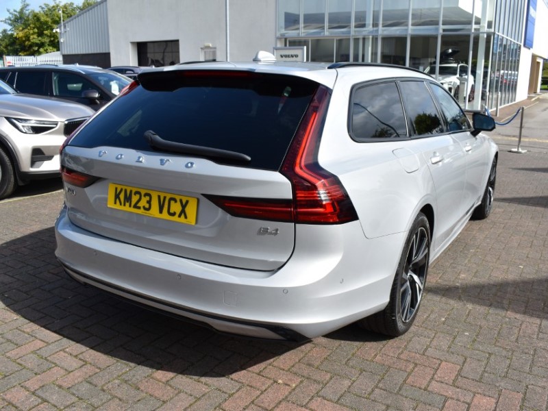 2023 (23) VOLVO V90 2.0 B4D Plus Dark 5dr Auto 5811222