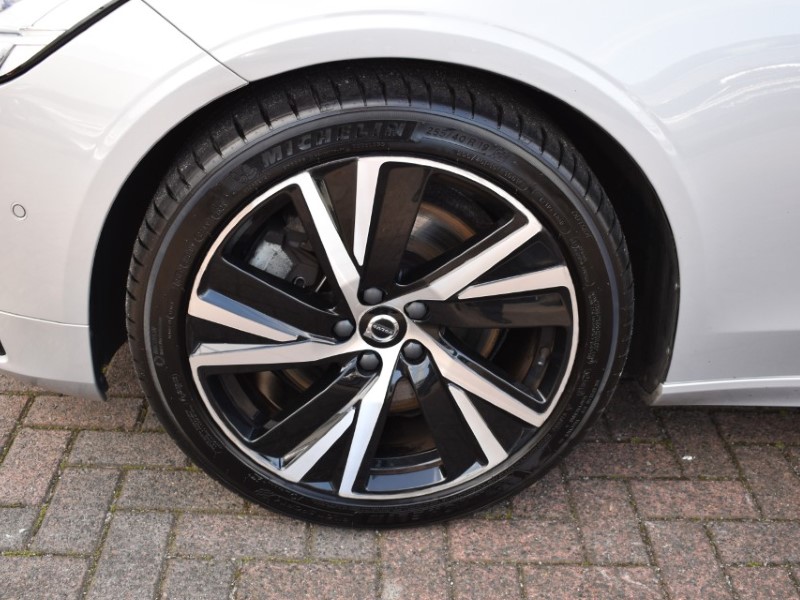 2023 (23) VOLVO V90 2.0 B4D Plus Dark 5dr Auto 5811261