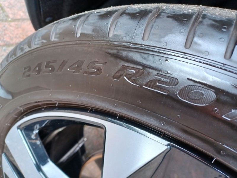 2026 (26) VOLVO XC40 2.0 B4P Ultra Dark 5dr Auto 5801041
