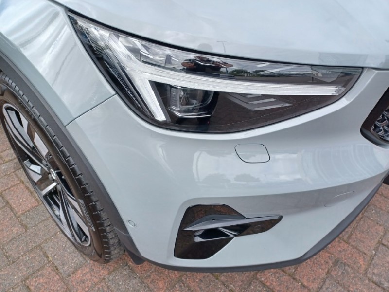 2026 (26) VOLVO XC40 2.0 B4P Ultra Dark 5dr Auto 5801042