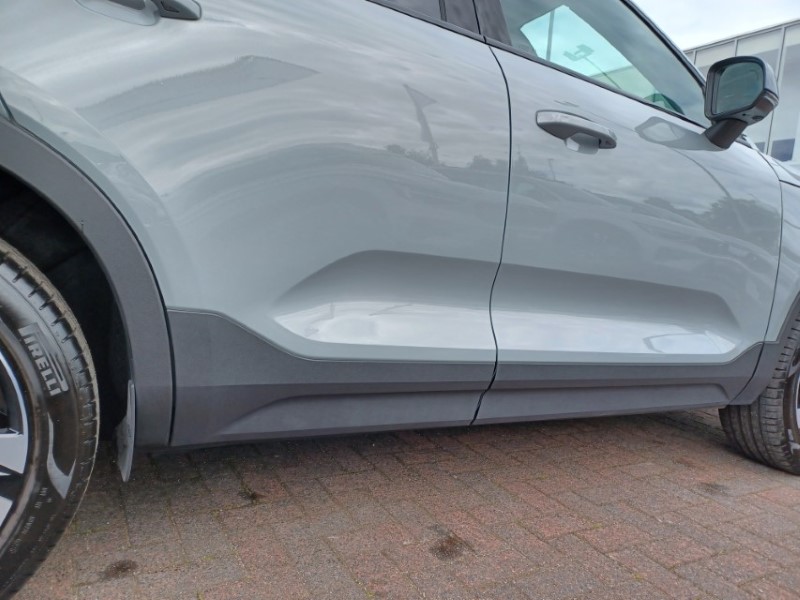 2026 (26) VOLVO XC40 2.0 B4P Ultra Dark 5dr Auto 5801040