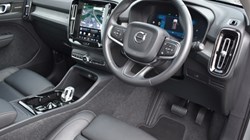 2026 (26) VOLVO XC40 2.0 B4P Ultra Dark 5dr Auto 5801009