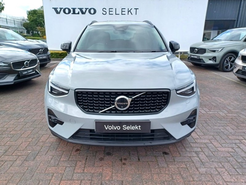 2026 (26) VOLVO XC40 2.0 B4P Ultra Dark 5dr Auto 5800984