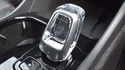 2026 (26) VOLVO XC40 2.0 B4P Ultra Dark 5dr Auto 5800999