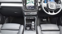 2026 (26) VOLVO XC40 2.0 B4P Ultra Dark 5dr Auto 5801020