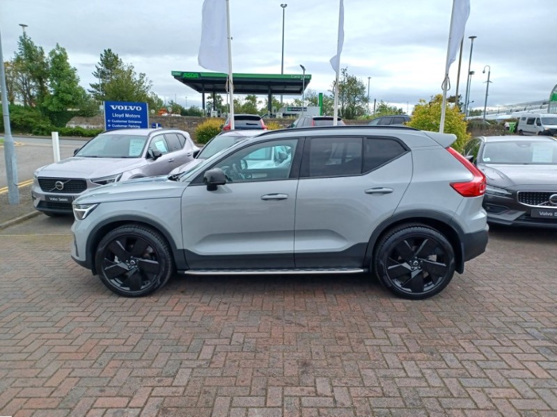 2025 (25) VOLVO XC40 2.0 B3P Plus Black Edition 5dr Auto 5805661