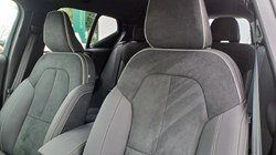 2025 (25) VOLVO XC40 2.0 B3P Plus Black Edition 5dr Auto 5805680