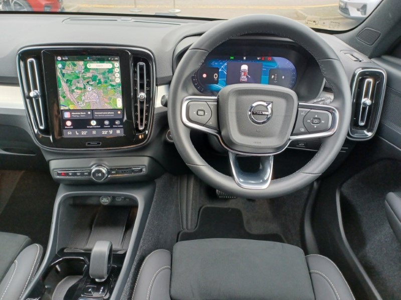 2025 (25) VOLVO XC40 2.0 B3P Plus Black Edition 5dr Auto 5805671