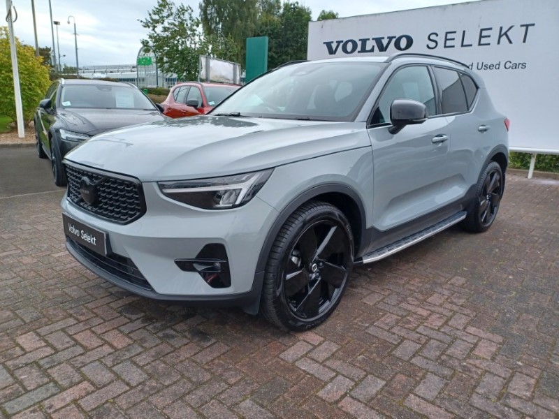 2025 (25) VOLVO XC40 2.0 B3P Plus Black Edition 5dr Auto 5805654