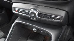 2025 (25) VOLVO XC40 2.0 B3P Plus Black Edition 5dr Auto 5805685