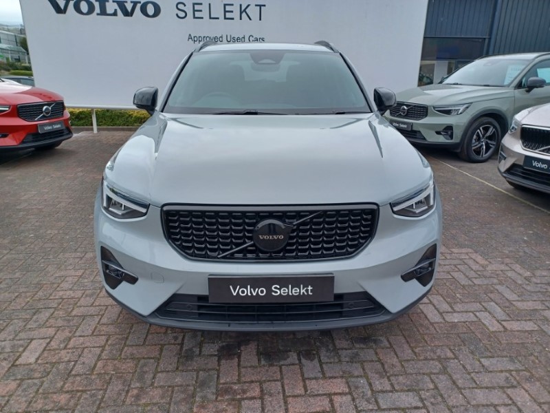 2025 (25) VOLVO XC40 2.0 B3P Plus Black Edition 5dr Auto 5805659