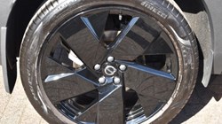 2026 (26) VOLVO XC40 2.0 B3P Plus Black Edition 5dr Auto 5817890