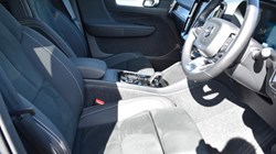 2026 (26) VOLVO XC40 2.0 B3P Plus Black Edition 5dr Auto 5817865