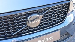 2026 (26) VOLVO XC40 2.0 B3P Plus Black Edition 5dr Auto 5817892