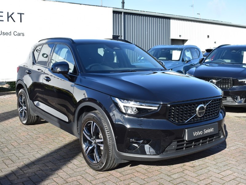 2023 (73) VOLVO XC40 2.0 B4P Plus Dark 5dr Auto
