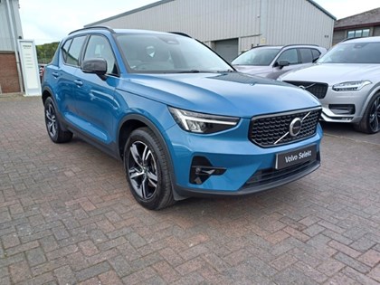 2022 (72) VOLVO XC40 2.0 B3P Plus Dark 5dr Auto