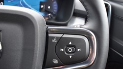 2025 (75) VOLVO XC40 2.0 B3P Plus Dark 5dr Auto 5837111