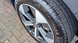 2025 (75) VOLVO XC40 2.0 B3P Plus Dark 5dr Auto 5837122