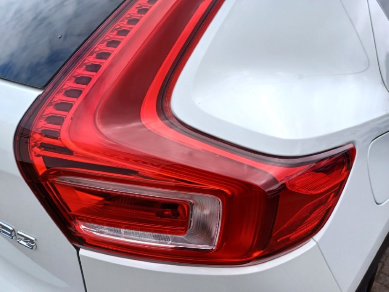 2025 (75) VOLVO XC40 2.0 B3P Plus Dark 5dr Auto 5837125