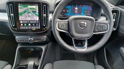 2025 (75) VOLVO XC40 2.0 B3P Plus Dark 5dr Auto 5837098