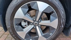 2025 (75) VOLVO XC40 2.0 B3P Plus Dark 5dr Auto 5837120