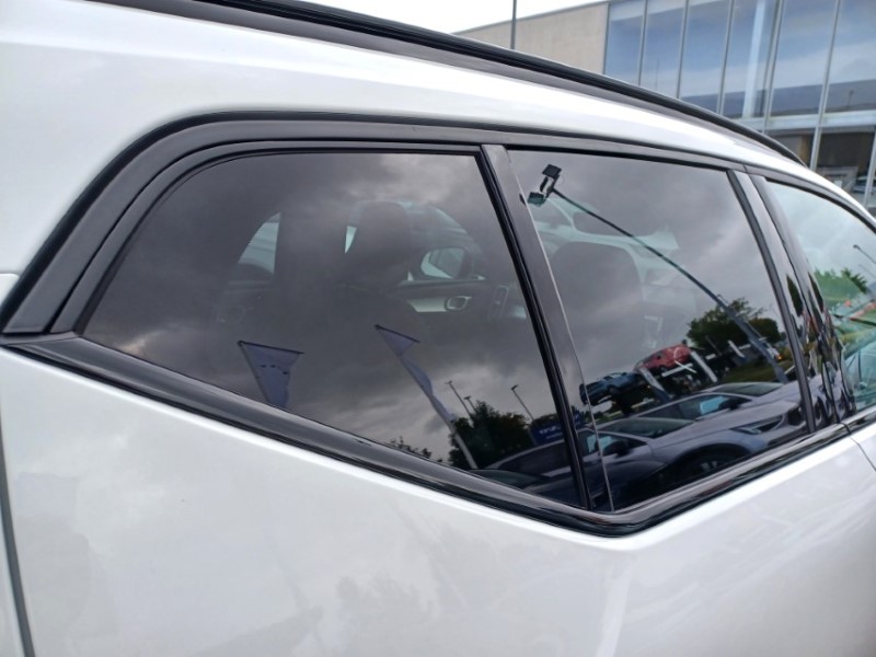 2025 (75) VOLVO XC40 2.0 B3P Plus Dark 5dr Auto 5837128