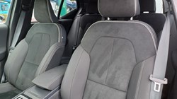 2025 (75) VOLVO XC40 2.0 B3P Plus Dark 5dr Auto 5837103