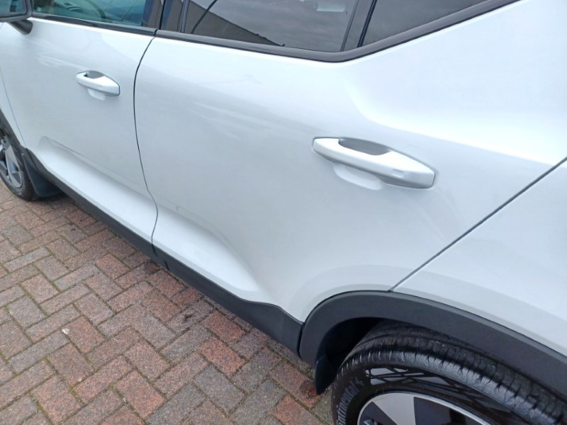 2025 (75) VOLVO XC40 2.0 B3P Plus Dark 5dr Auto 5837123