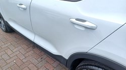 2025 (75) VOLVO XC40 2.0 B3P Plus Dark 5dr Auto 5837123