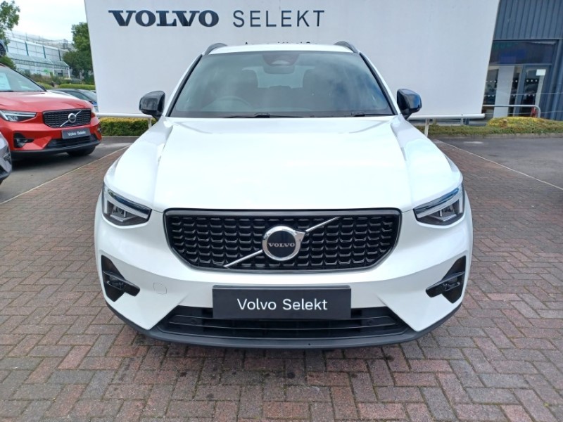 2025 (75) VOLVO XC40 2.0 B3P Plus Dark 5dr Auto 5837076