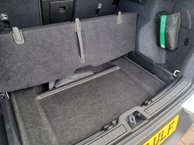 2025 (75) VOLVO XC40 2.0 B3P Plus Dark 5dr Auto 5837087