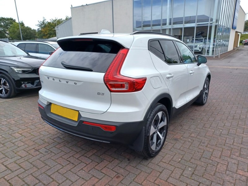 2025 (75) VOLVO XC40 2.0 B3P Plus Dark 5dr Auto 5837080