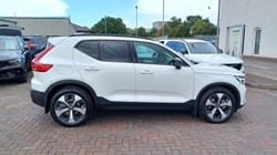 2025 (75) VOLVO XC40 2.0 B3P Plus Dark 5dr Auto 5837081