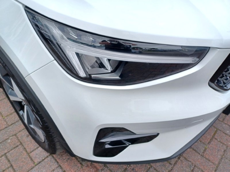2025 (75) VOLVO XC40 2.0 B3P Plus Dark 5dr Auto 5837130