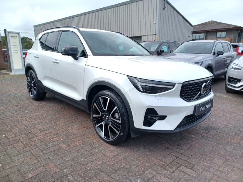 2024 (74) VOLVO XC40 2.0 B3P Ultra Dark 5dr Auto
