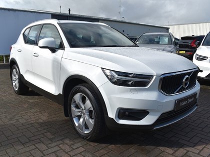 2019 (19) VOLVO XC40 2.0 D3 Momentum Pro 5dr