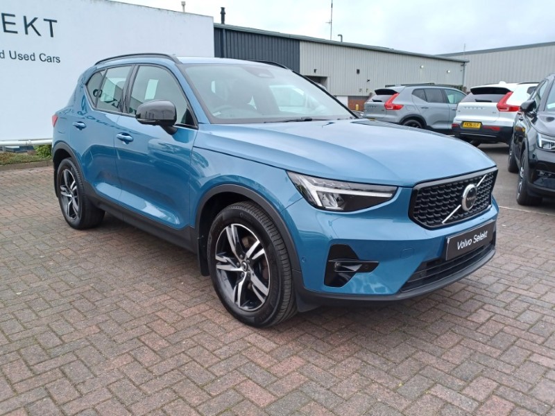 2023 (23) VOLVO XC40 2.0 B3P Plus Dark 5dr Auto