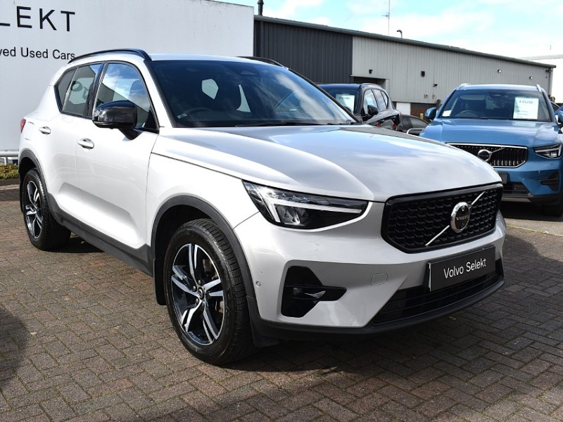 2023 (73) VOLVO XC40 2.0 B3P Plus Dark 5dr Auto