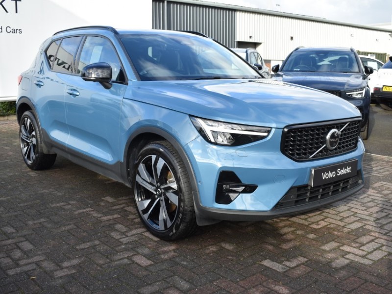 2023 (72) VOLVO XC40 2.0 B4P Ultimate Dark 5dr Auto