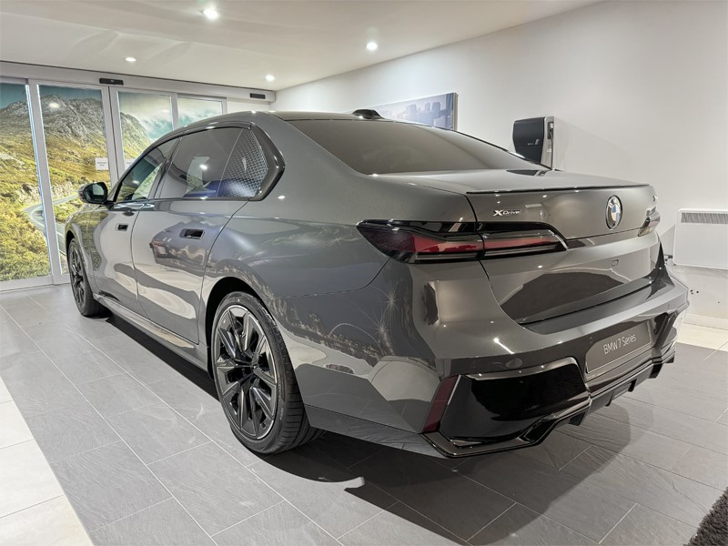  BMW 7 Series 750e xDrive M Sport 3112480