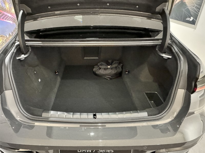  BMW 7 Series 750e xDrive M Sport 3112485