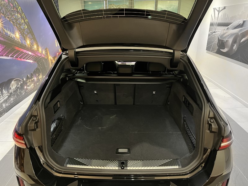 2024 (74) BMW i5 eDrive40 M Sport Touring 3172239