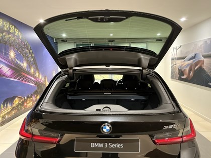  BMW 3 SERIES 320i M Sport Touring