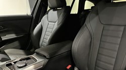 BMW 3 Series 320i M Sport Touring 3325661