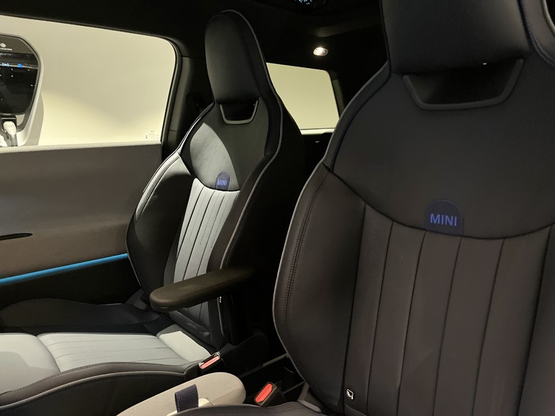  MINI Cooper SE Exclusive [Level 2] 3408622